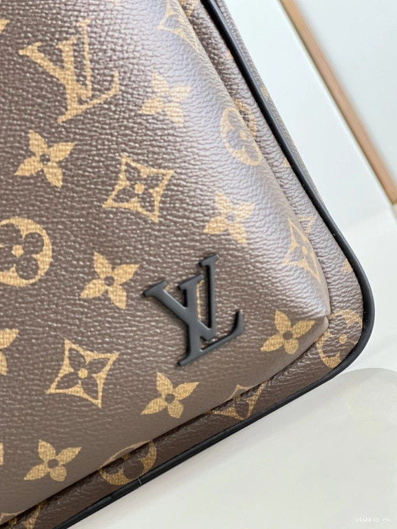 WIS Avenue VUITTON NM LOUIS Slingbag 0131
